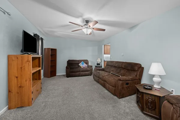 $269,900 | 220 Arcade Street, Maquoketa, IA 52060