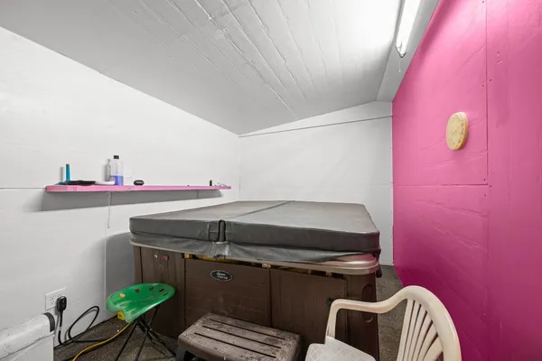 $269,900 | 220 Arcade Street, Maquoketa, IA 52060