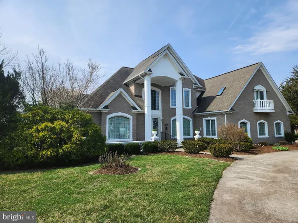 $888,000 | 485 Beall Avenue, Luray, VA 22835