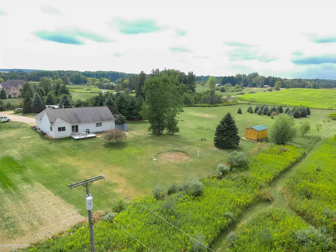6533 Lyons Road Imlay City, MI 48444 - Photo 65 of 75 50008024-64.JPG
