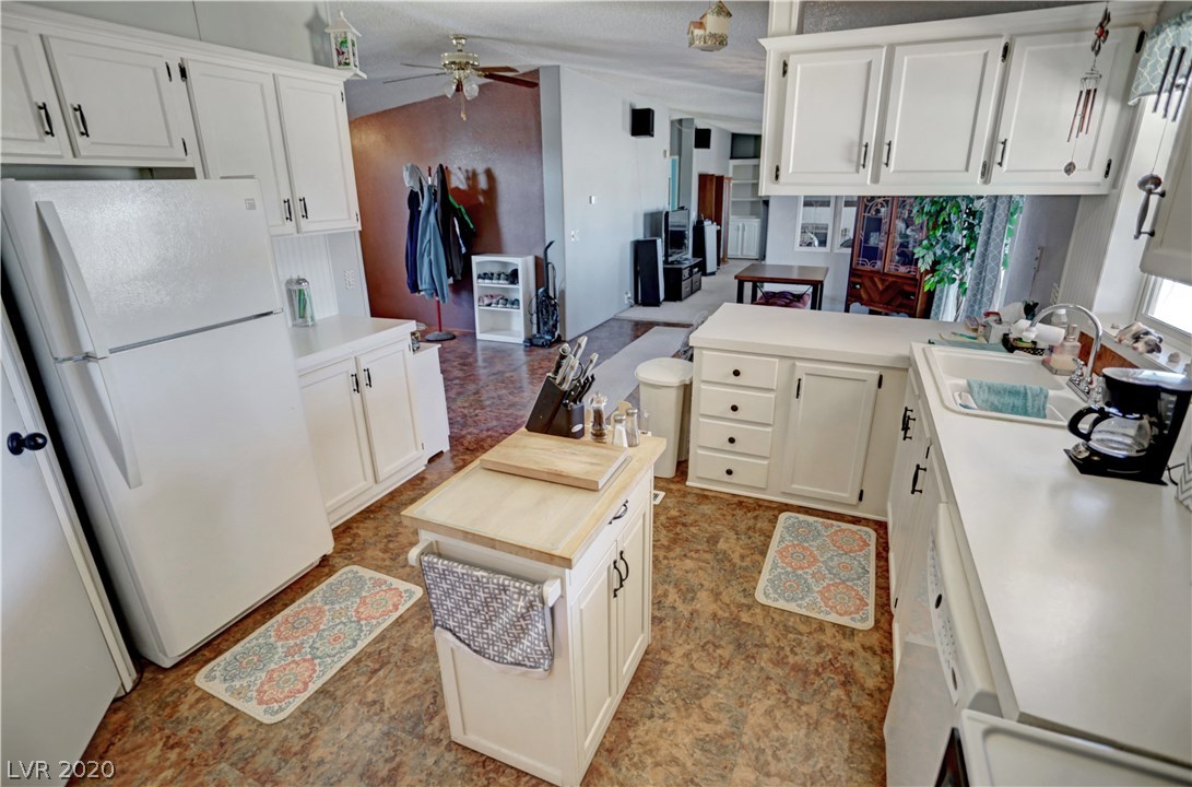 3701 Horn Road Pahrump, NV 89048 - Photo 12 of 36 Gallery Image 12