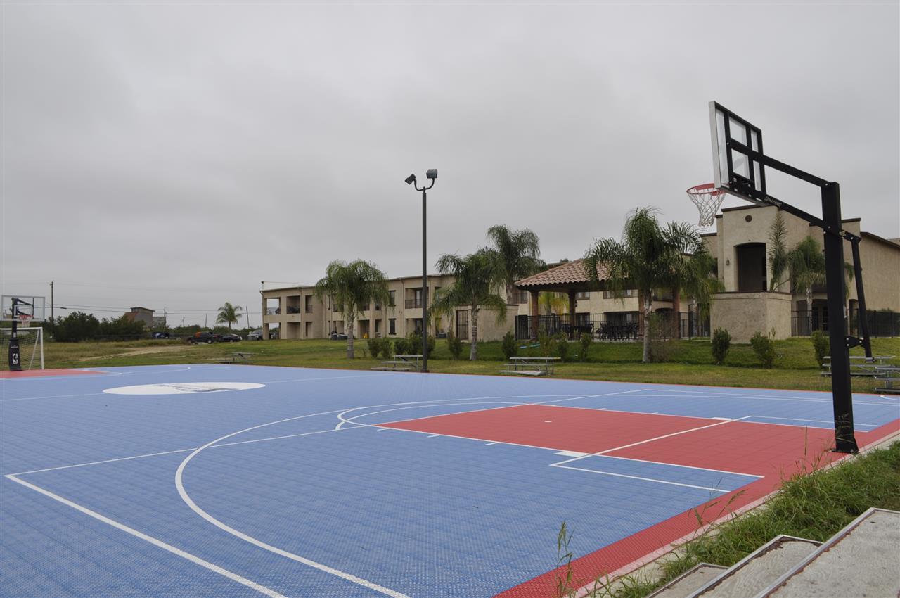 8216 Casa Verde Road, Unit E158 Laredo, TX 78041 - Photo 19 of 20 a view of basketball court
