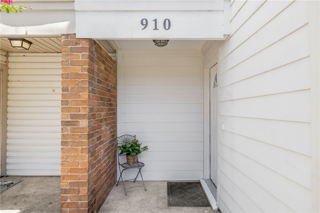 910 Navidad Street Bryan, TX 77801 - Photo 5 of 22