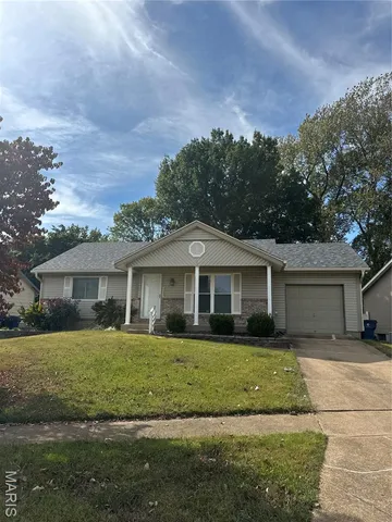$1,800 | 2016 Freemantle Court, Florissant, MO 63031