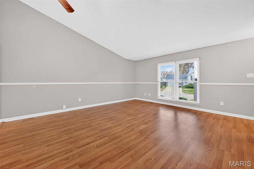 2016 Freemantle Court Florissant, MO 63031 - Photo 11 of 41