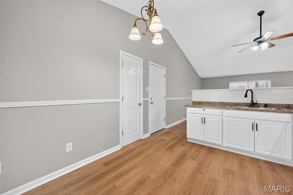 2016 Freemantle Court Florissant, MO 63031 - Photo 14 of 41