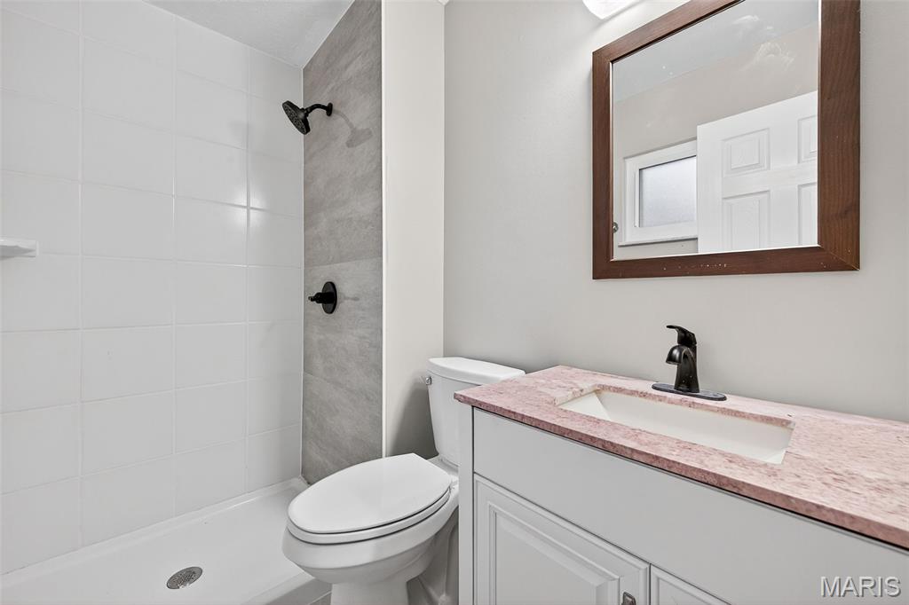 2016 Freemantle Court Florissant, MO 63031 - Photo 19 of 41