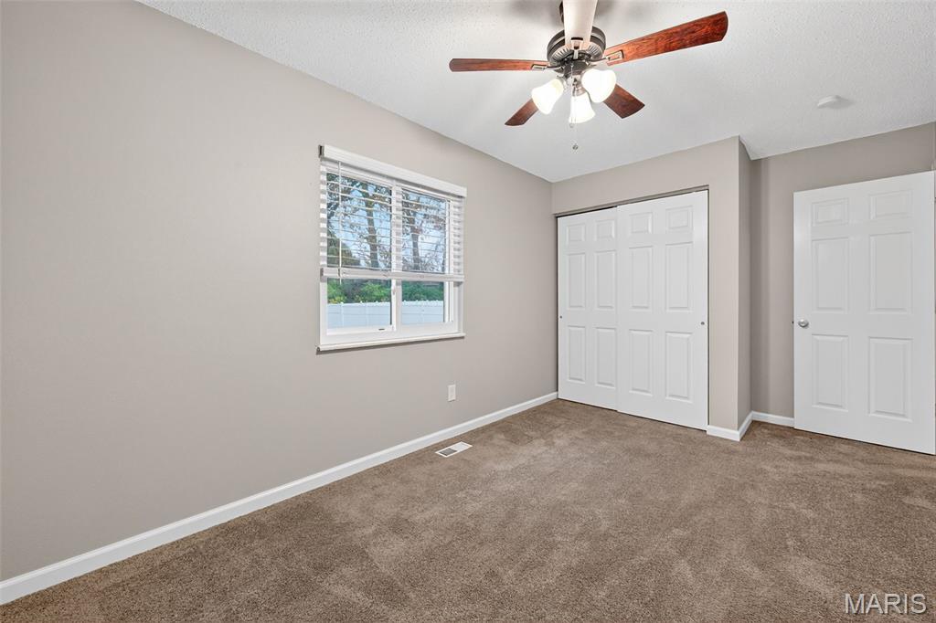 2016 Freemantle Court Florissant, MO 63031 - Photo 24 of 41