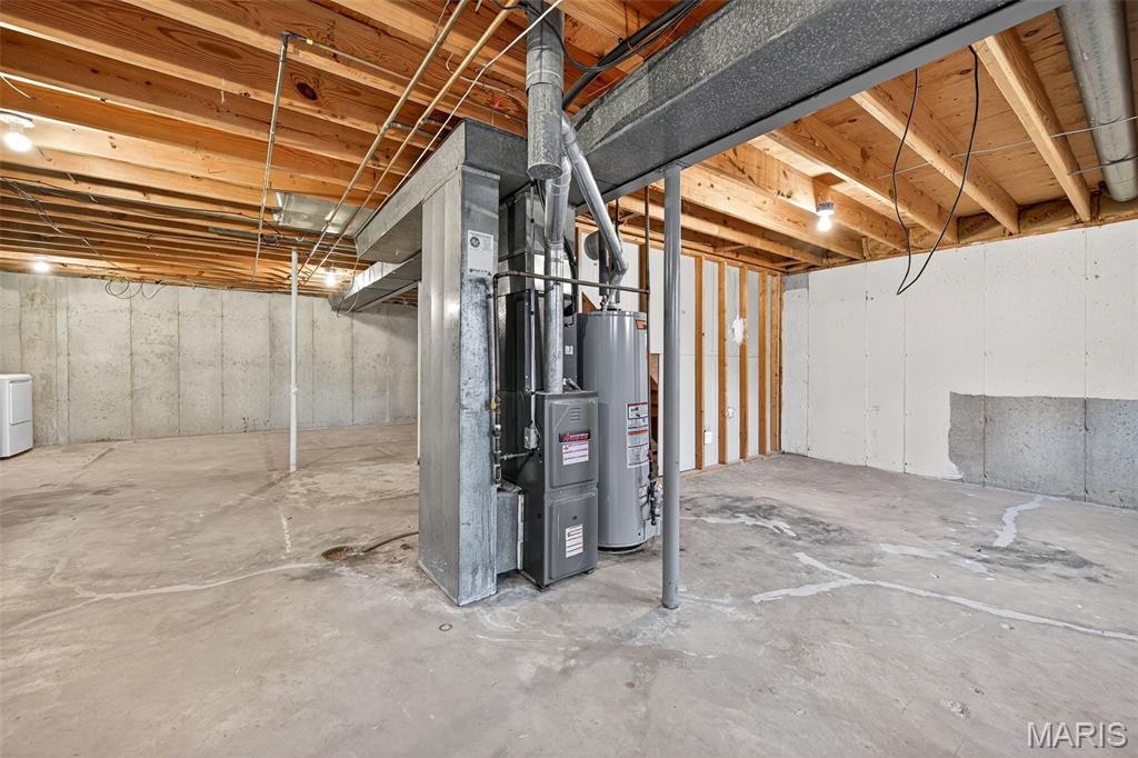 2016 Freemantle Court Florissant, MO 63031 - Photo 32 of 41