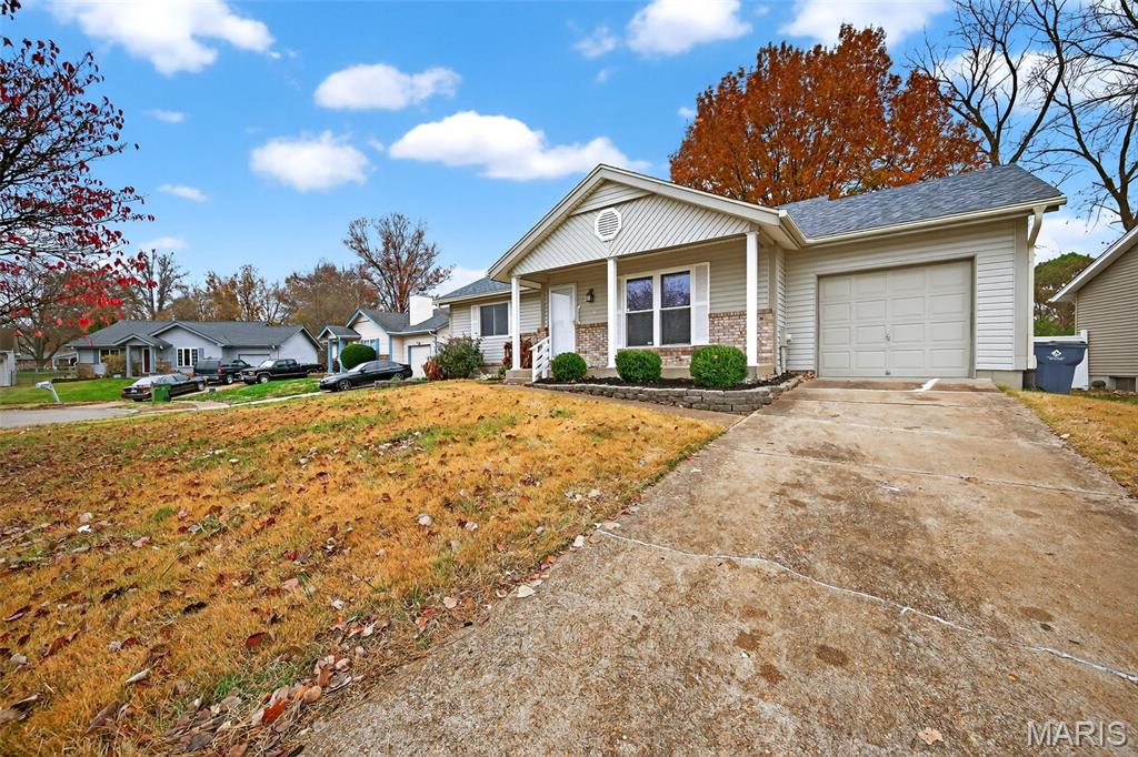 2016 Freemantle Court Florissant, MO 63031 - Photo 4 of 41