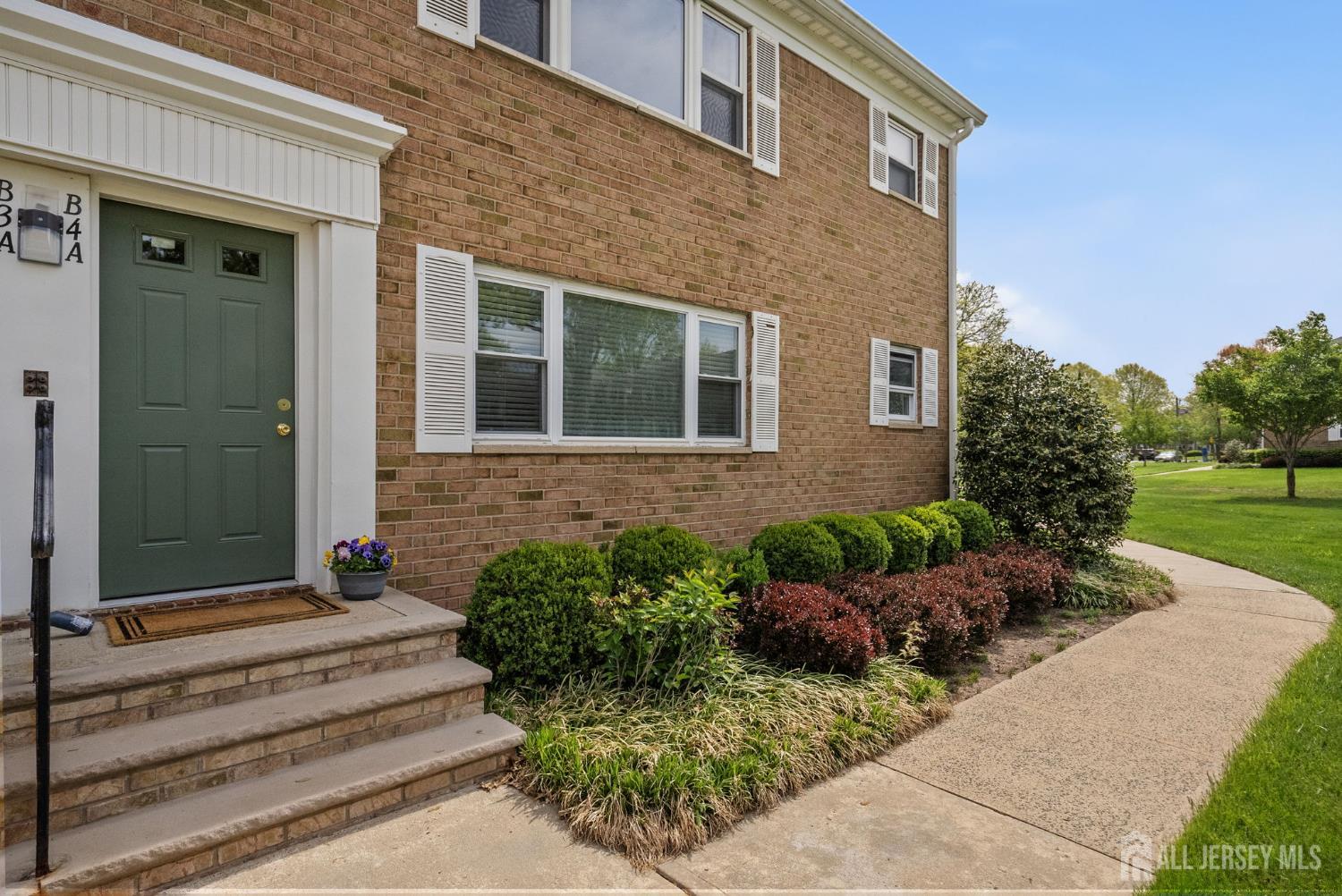 187 Evergreen Road, Unit 4A Edison, NJ 08837 - Photo 32 of 33