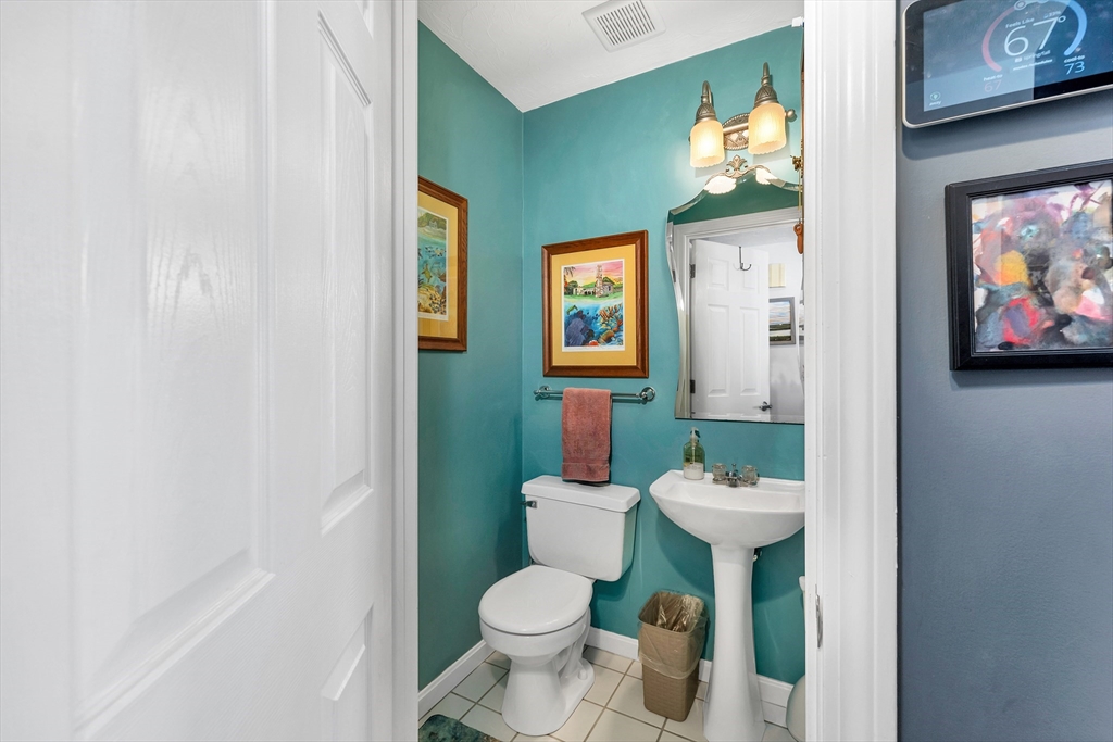 71 Hawthorne Village Road, Unit 71 Nashua, NH 03062 - Photo 11 of 42 Gallery Image 11