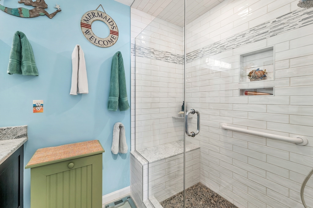 71 Hawthorne Village Road, Unit 71 Nashua, NH 03062 - Photo 18 of 42 Gallery Image 18