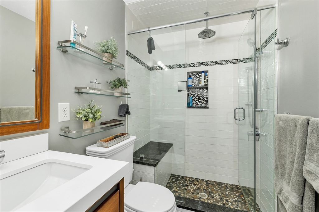 71 Hawthorne Village Road, Unit 71 Nashua, NH 03062 - Photo 22 of 42 Gallery Image 22