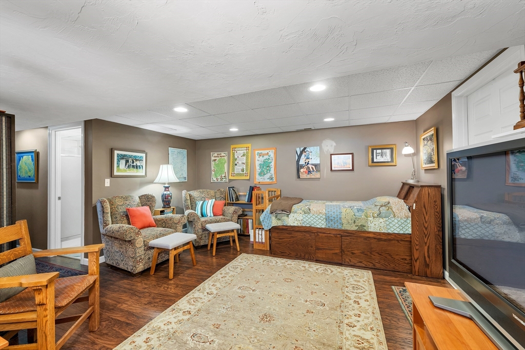 71 Hawthorne Village Road, Unit 71 Nashua, NH 03062 - Photo 31 of 42 Gallery Image 31