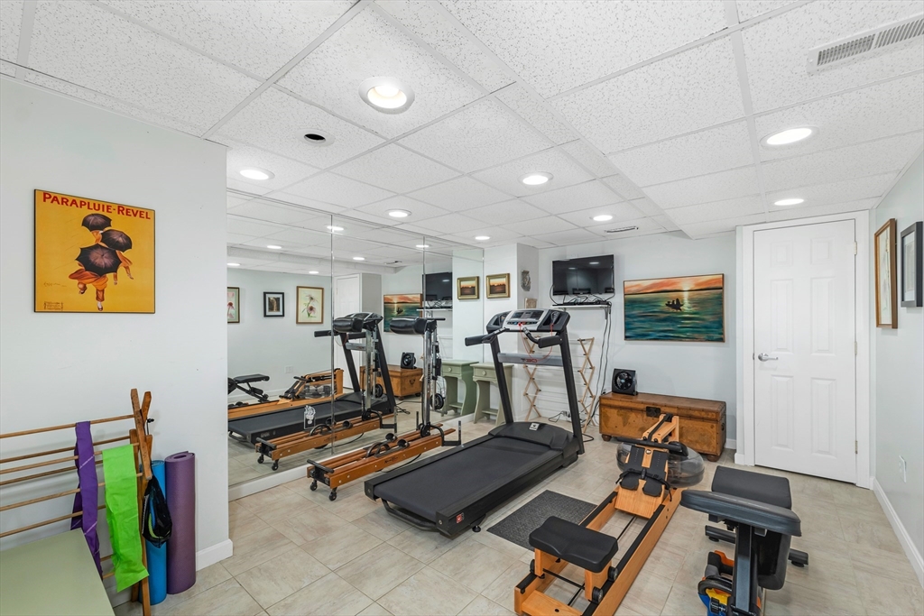 71 Hawthorne Village Road, Unit 71 Nashua, NH 03062 - Photo 35 of 42 Gallery Image 35