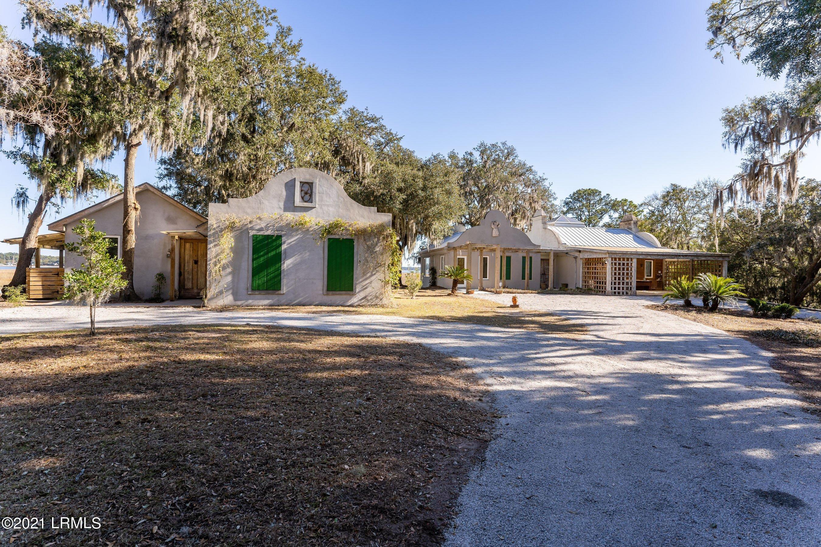 2201 Pigeon Point Road Beaufort, SC 29902 - Photo 1 of 50 DSC01681.jpg-SMALL