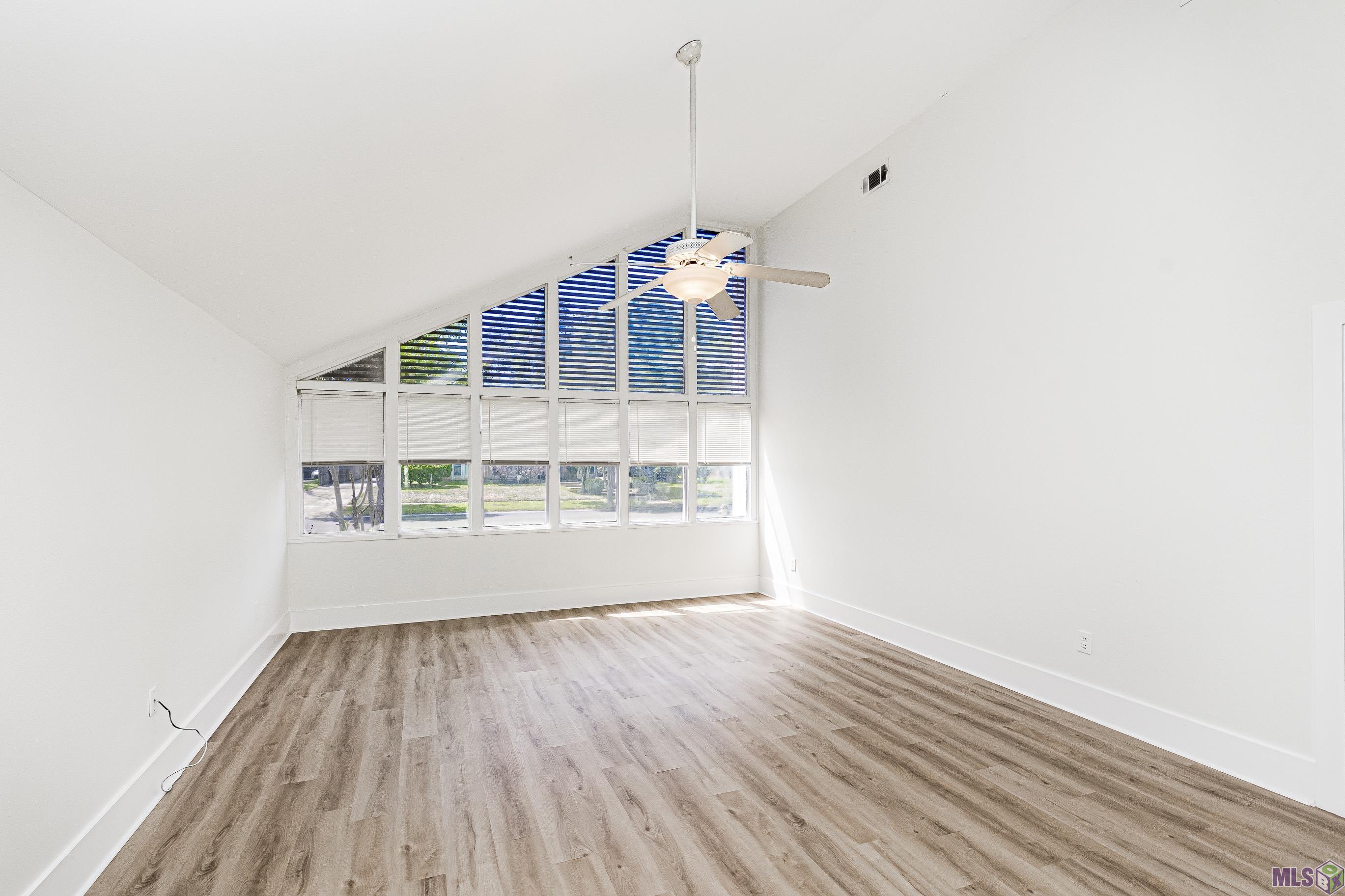 13723 Shortridge Avenue Baton Rouge, LA 70817 - Photo 4 of 27 Gallery Image 4