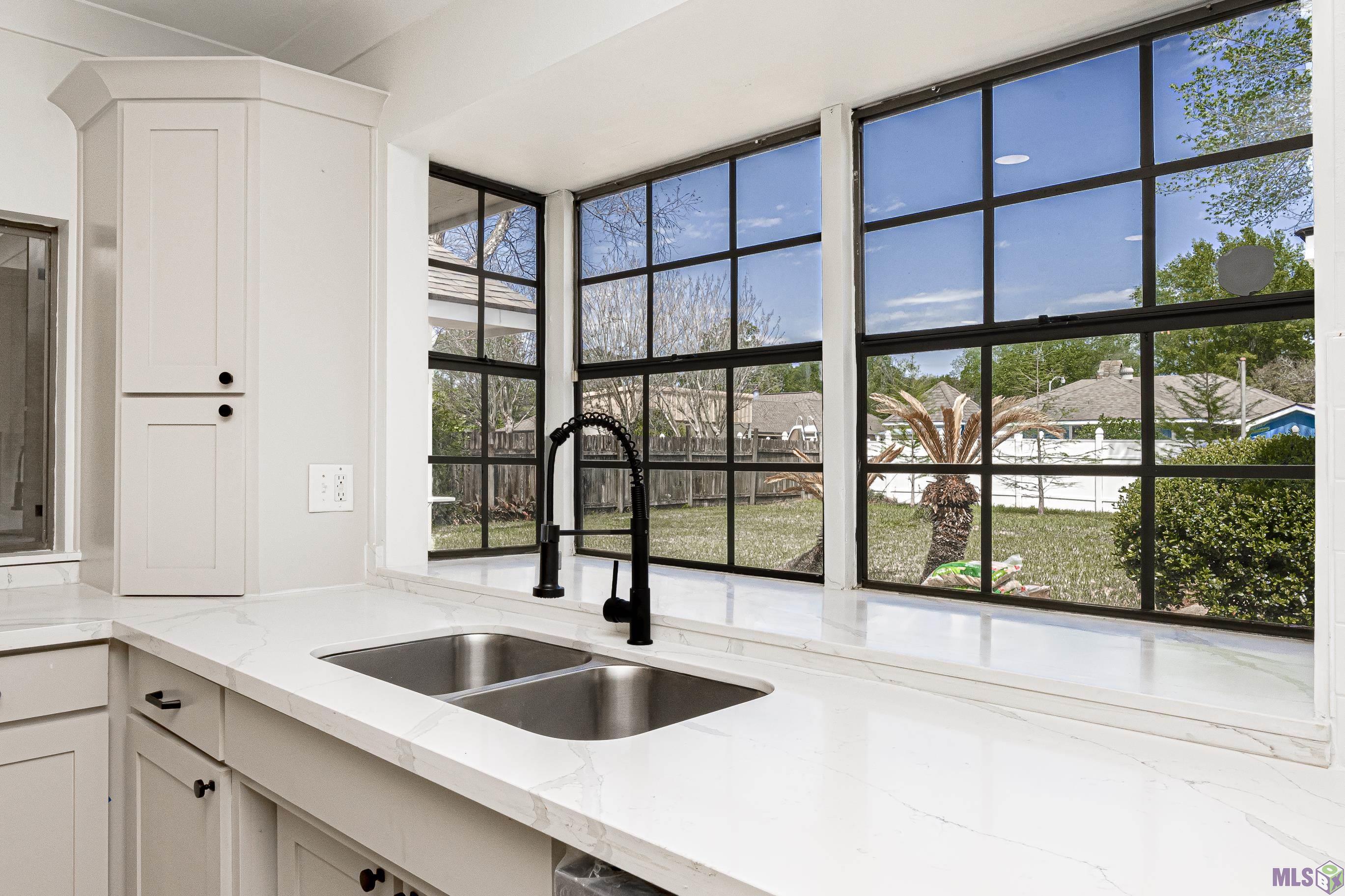 13723 Shortridge Avenue Baton Rouge, LA 70817 - Photo 9 of 27 Gallery Image 9