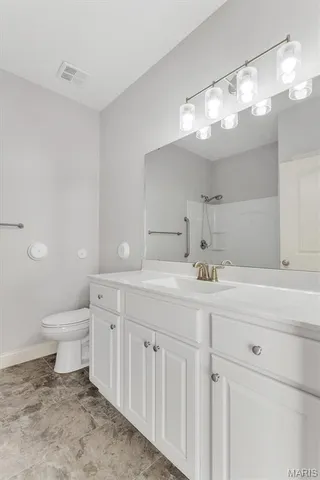 $163,000 | 6401 Brookfield Ct Drive, Unit 102, St. Louis, MO 63129