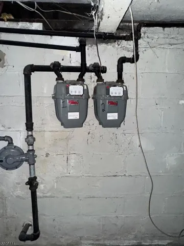 a view of utility room