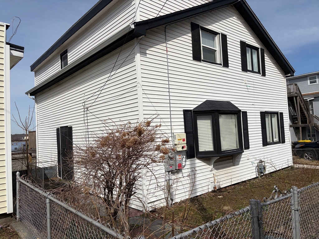 722 North Main Street Fall River, MA 02720 - Photo 2 of 32