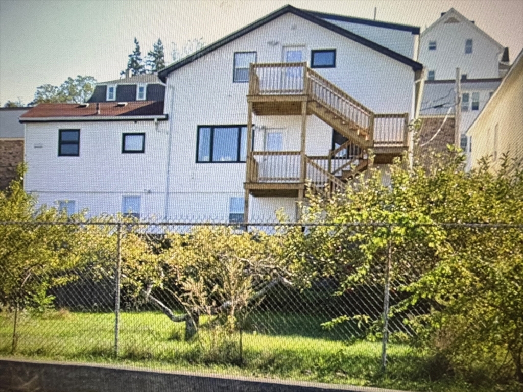 722 North Main Street Fall River, MA 02720 - Photo 4 of 32