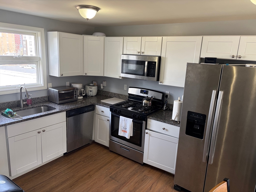 722 North Main Street Fall River, MA 02720 - Photo 6 of 32