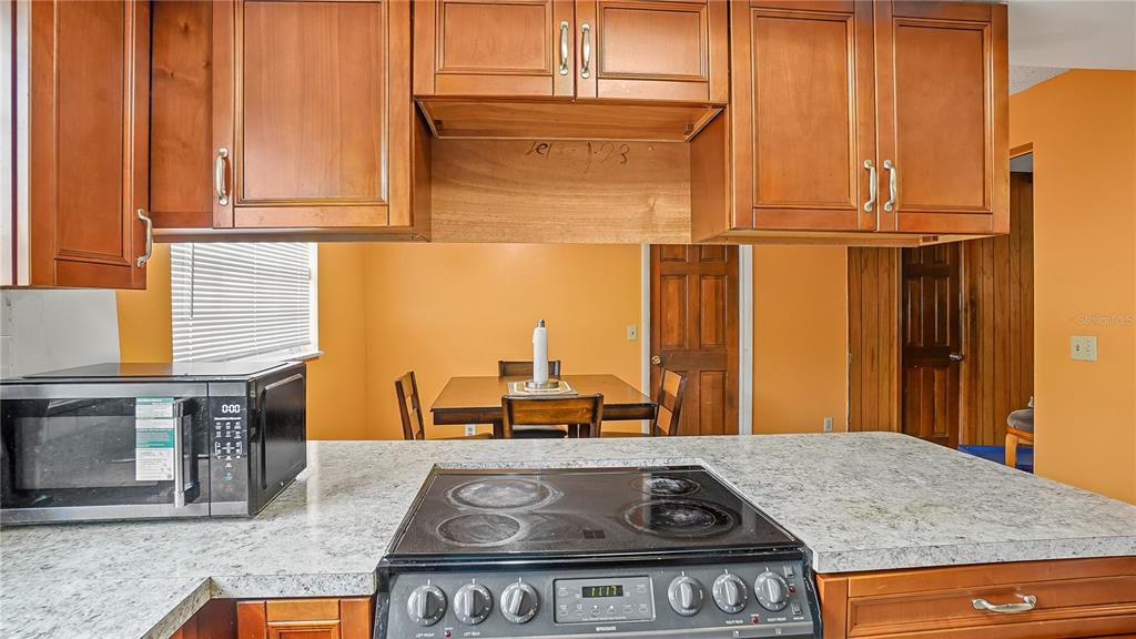 5891 Sir Henry Road Orlando, FL 32808 - Photo 12 of 40