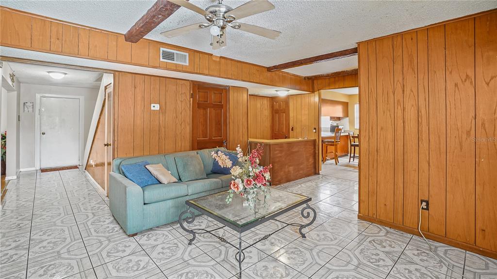 5891 Sir Henry Road Orlando, FL 32808 - Photo 14 of 40