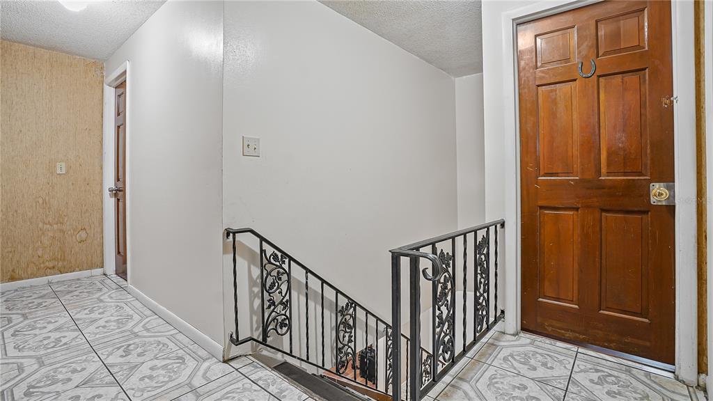 5891 Sir Henry Road Orlando, FL 32808 - Photo 19 of 40