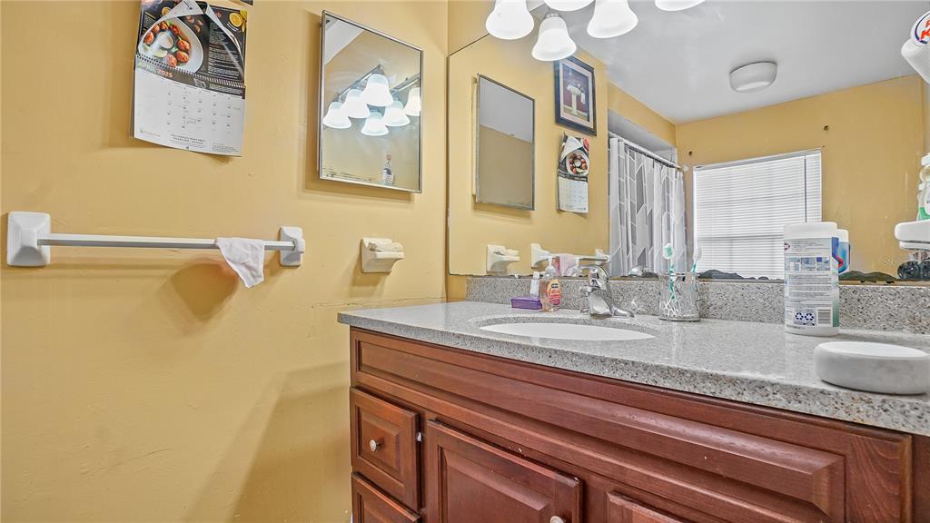 5891 Sir Henry Road Orlando, FL 32808 - Photo 29 of 40