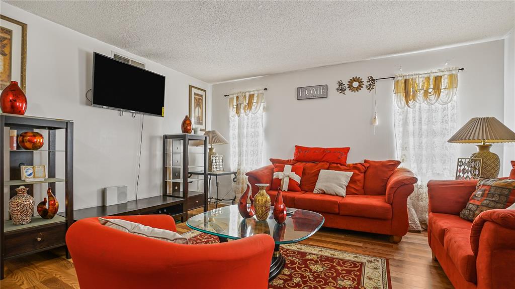 5891 Sir Henry Road Orlando, FL 32808 - Photo 3 of 40