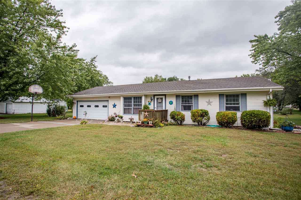 805 Cottage Road New Boston, IL 61272 - Photo 2 of 22 Gallery Image 2