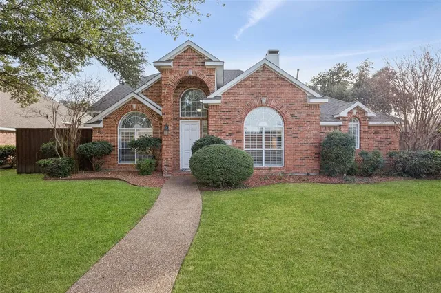 $534,500 | 517 Lancashire Drive, Flower Mound, TX 75028