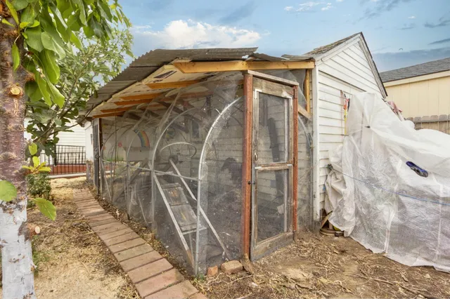 a view of a street view