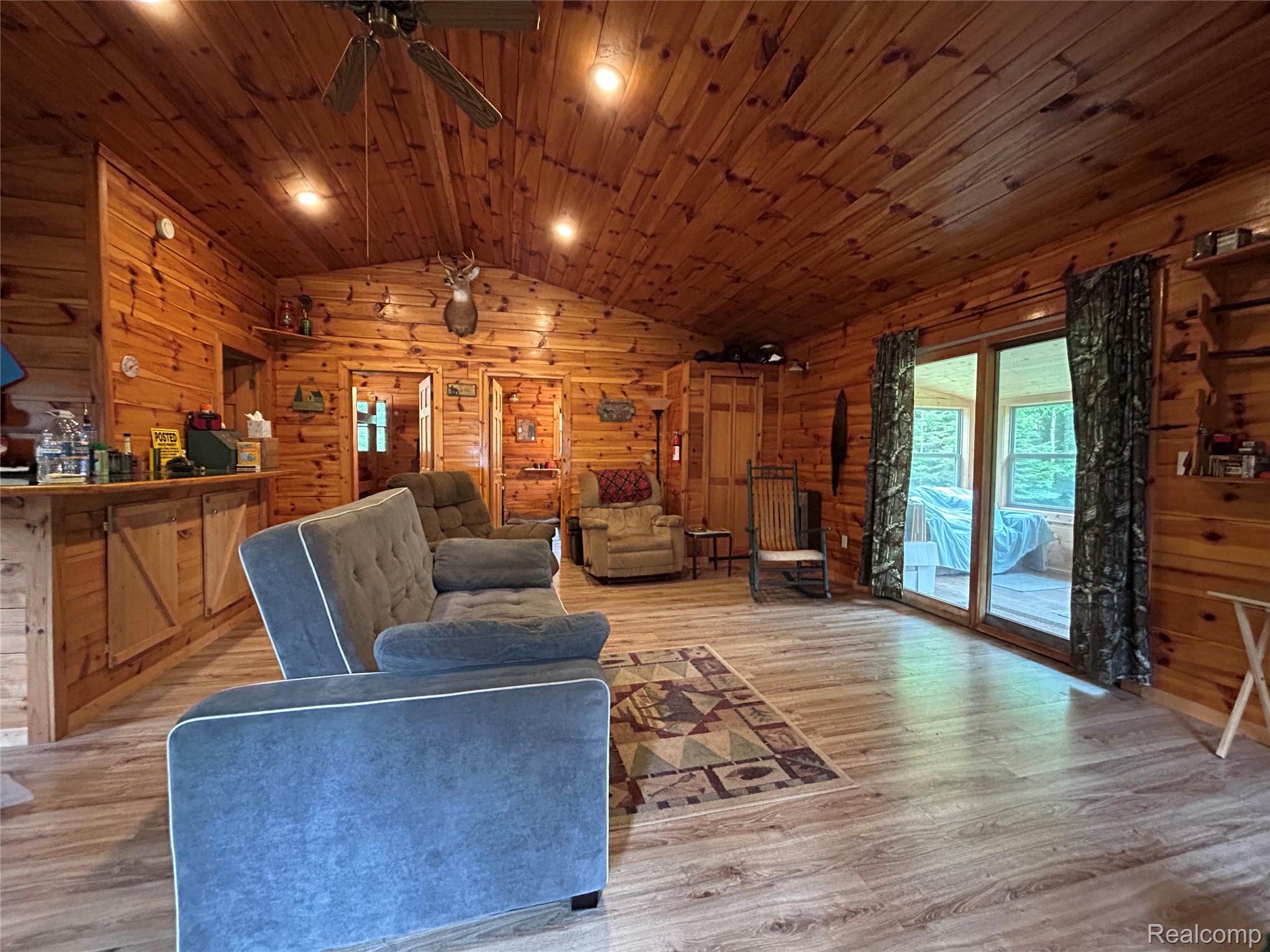 1647 West Edge Road Germfask, MI 49836 - Photo 6 of 35 IMG_1559.jpeg
