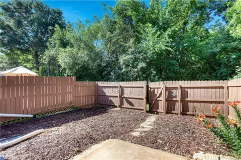 $269,000 | 10111 Edelweiss Circle, Merriam, KS 66203