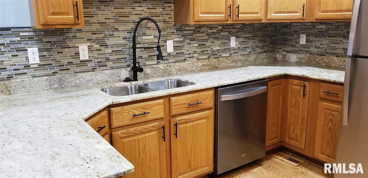 23213 North Arrow Road Cuba, IL 61427 - Photo 7 of 30 Gallery Image 7