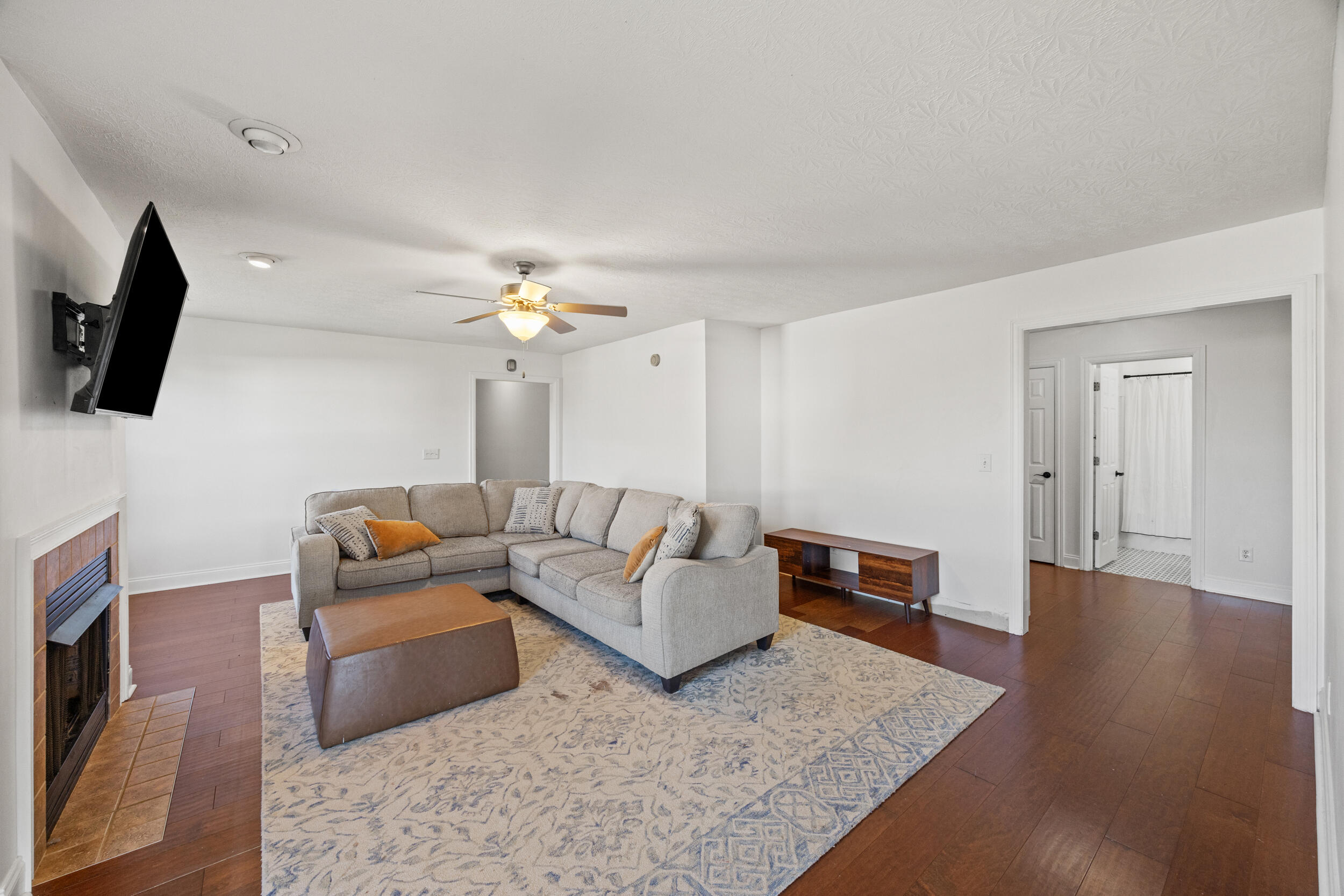146 Starting Gate Point Georgetown, KY 40324 - Photo 5 of 25 Living Room