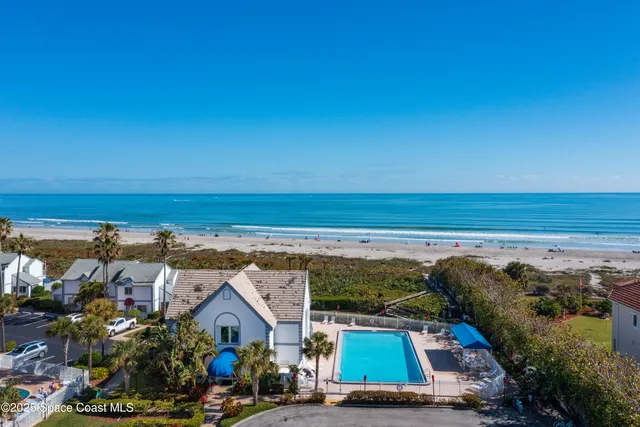 a view of a large ocean beach