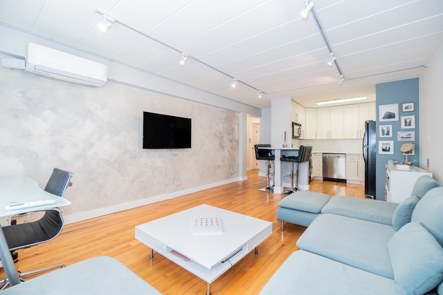 5616 North Kenmore Avenue, Unit 5A Chicago, IL 60660 - Photo 2 of 24