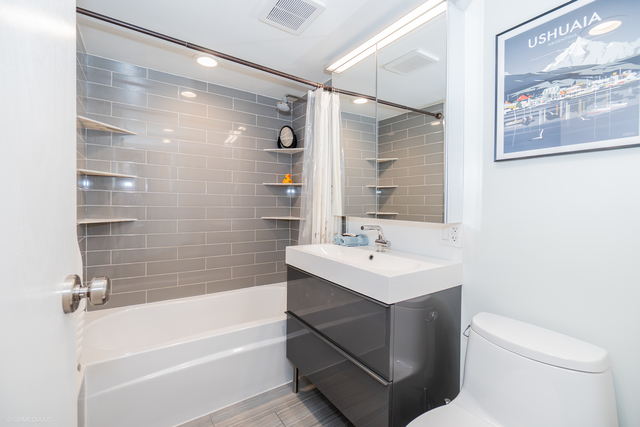 5616 North Kenmore Avenue, Unit 5A Chicago, IL 60660 - Photo 21 of 24