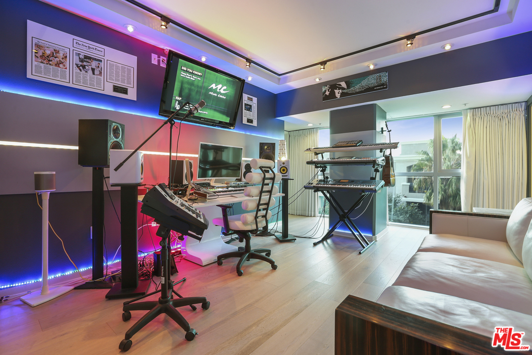 13700 Marina Pointe Drive, Unit 405 Venice, CA 90292 - Photo 31 of 54