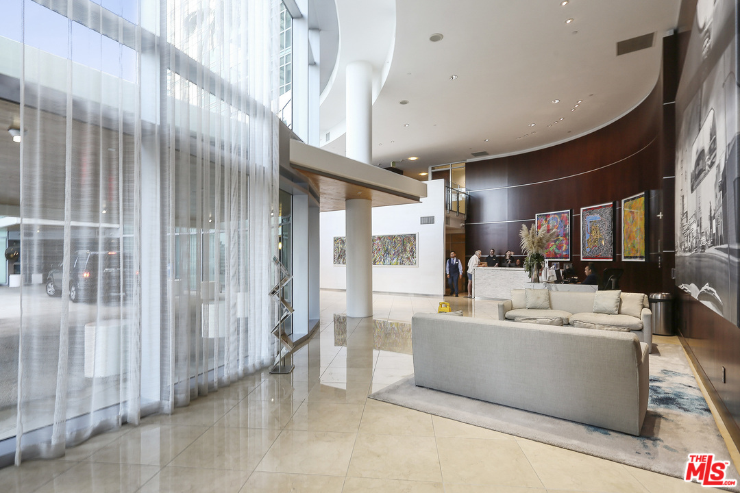 13700 Marina Pointe Drive, Unit 405 Venice, CA 90292 - Photo 37 of 54