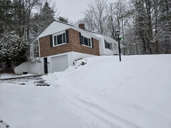 $298,000 | 238 Middle Street, Farmington, ME 04938