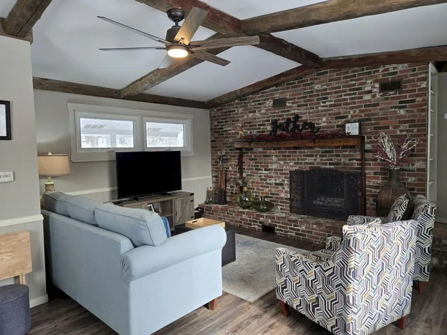 $325,000 | 238 Middle Street, Farmington, ME 04938