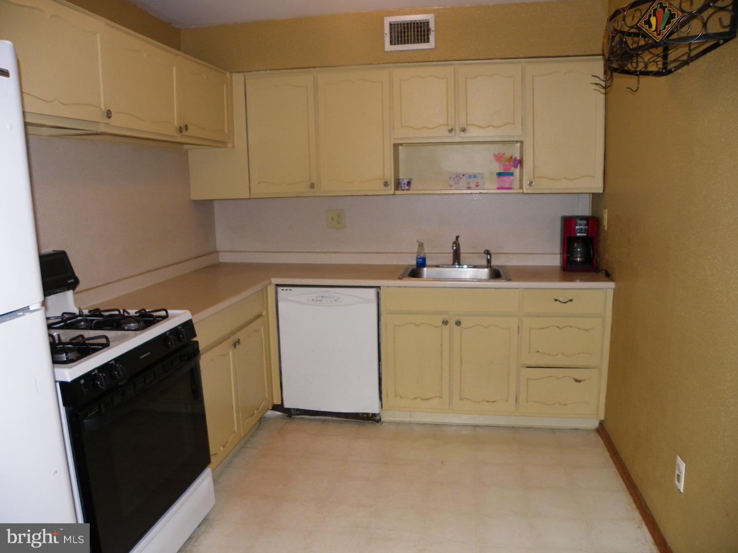 10918 East Keswick Road Philadelphia, PA 19154 - Photo 12 of 21 Gallery Image 12