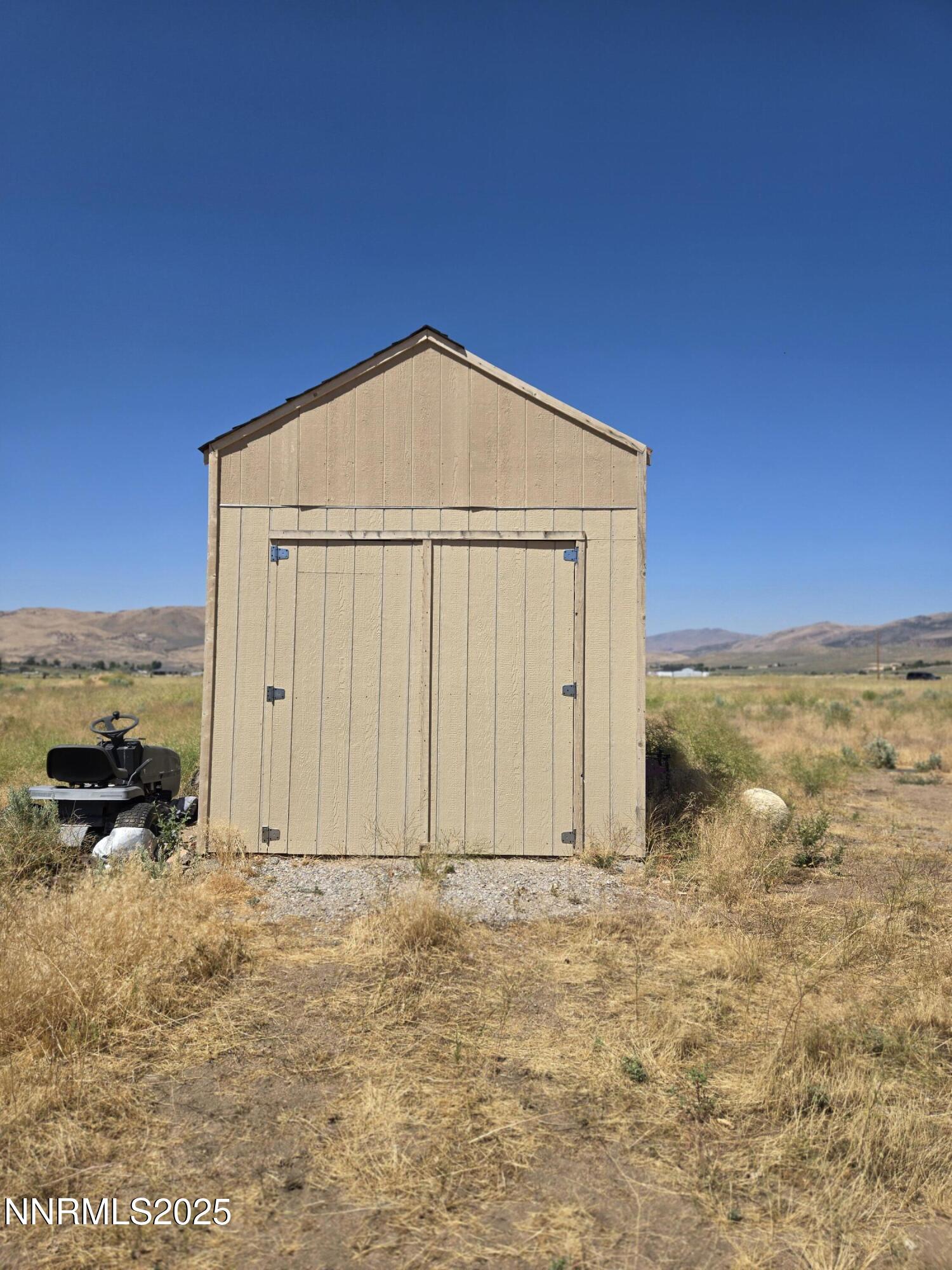 40 Cowhide Circle Reno, NV 89508 - Photo 15 of 19 a view of a house with backyard