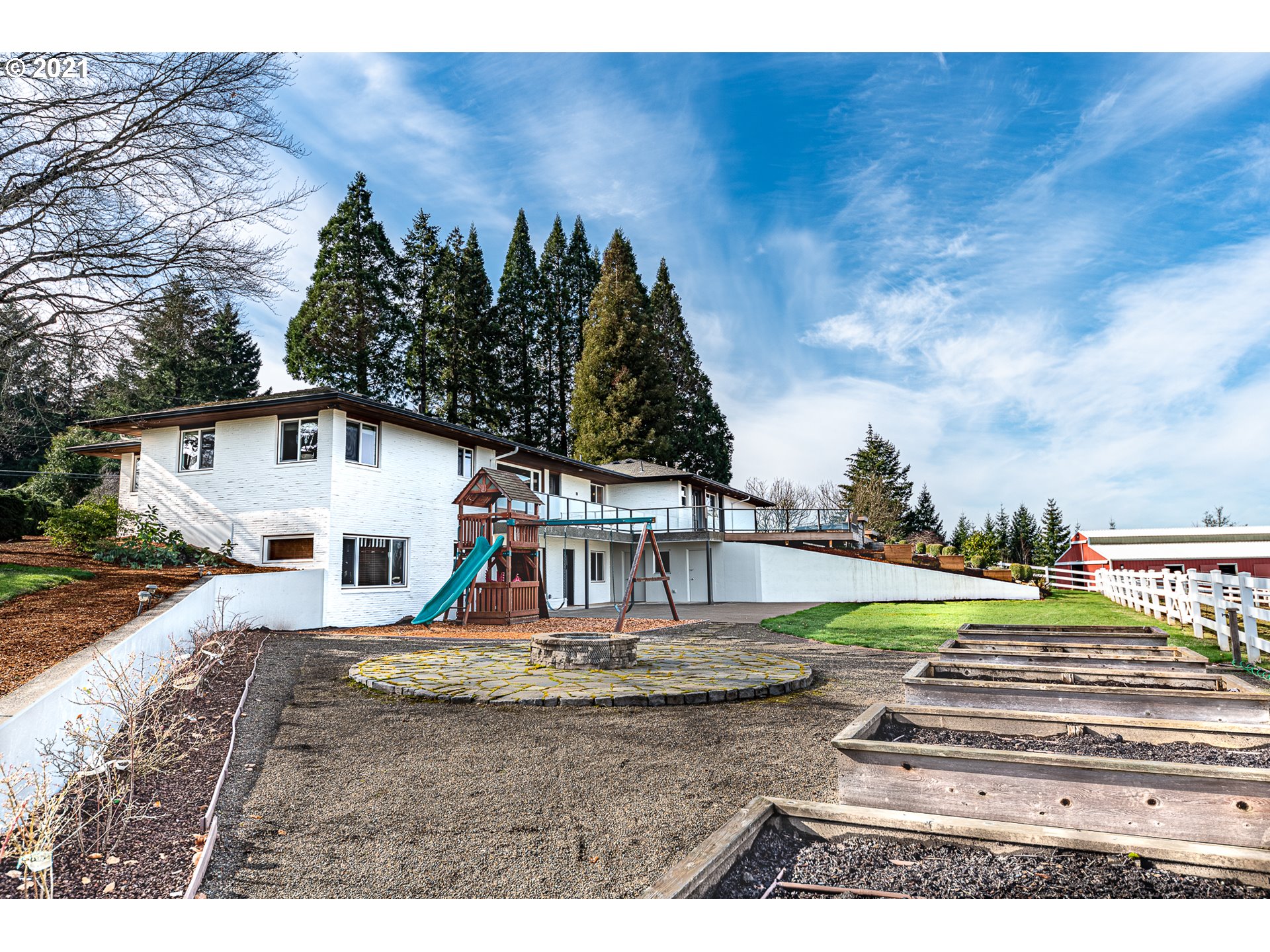 16675 Southwest Parrett Mountain Road Sherwood, OR 97140 - Photo 24 of 31 a view of a outdoor space